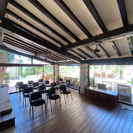 Danya Country 4* 산세폴크로